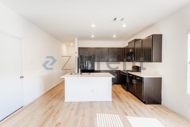 Building Photo - 500 Arnage Dr