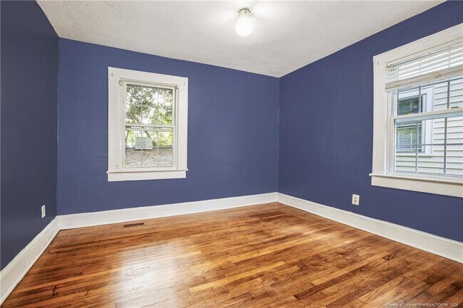 Building Photo - 727 Greenland Dr