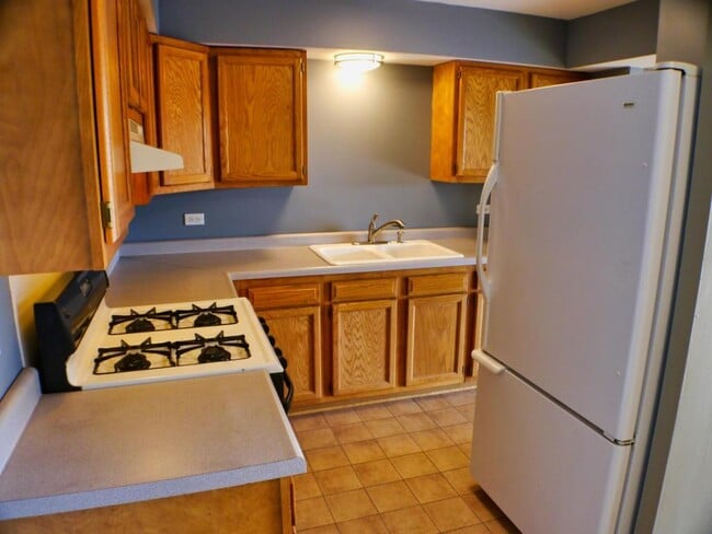 Building Photo - 4827 W 109th St