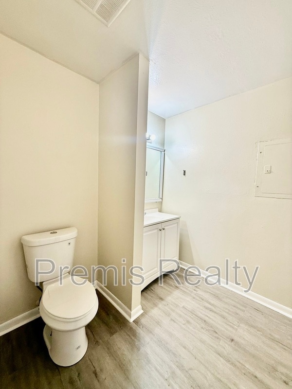 Building Photo - 1799 N Highland Ave