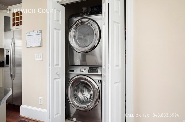 Building Photo - Beautiful House Just 2 Blocks From MUSC | ...