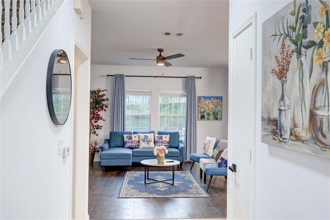 Building Photo - 7510 Lazy Creek Dr