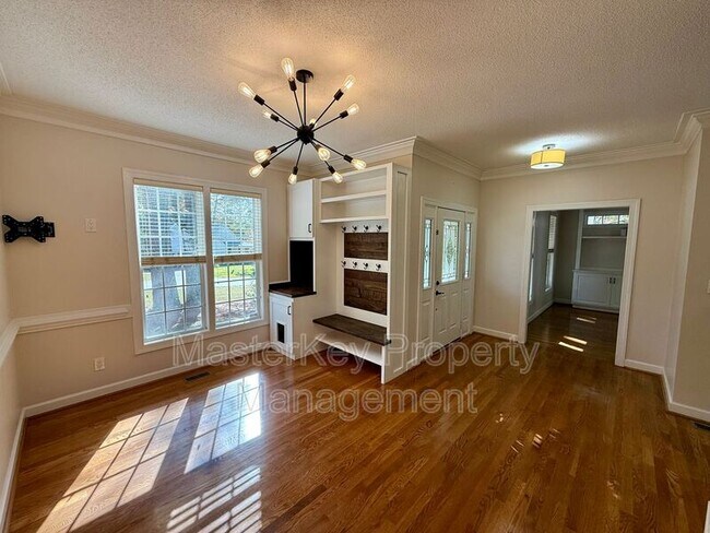 Building Photo - 6425 Cross Ridge Dr