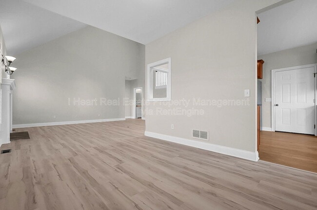 Building Photo - 9580 Mission Dr