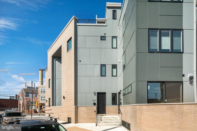 Building Photo - 2519 Carpenter St