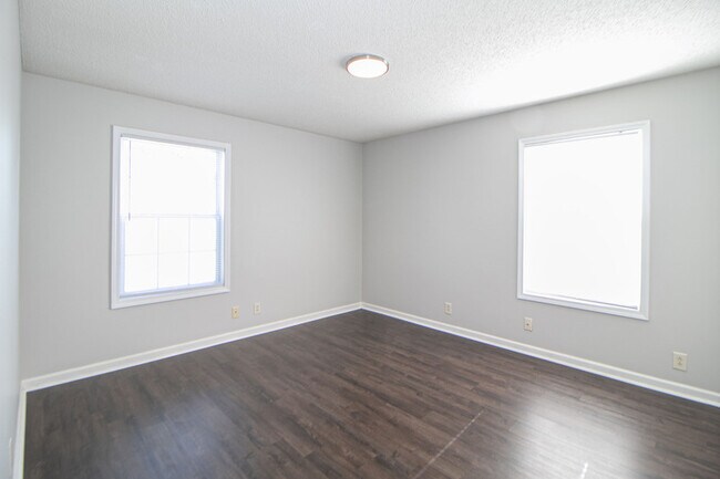 Building Photo - 145 Darlene Dr