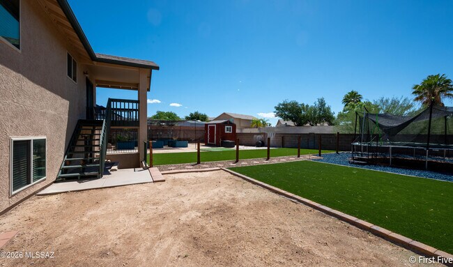 Building Photo - 8984 N Eaglestone Loop