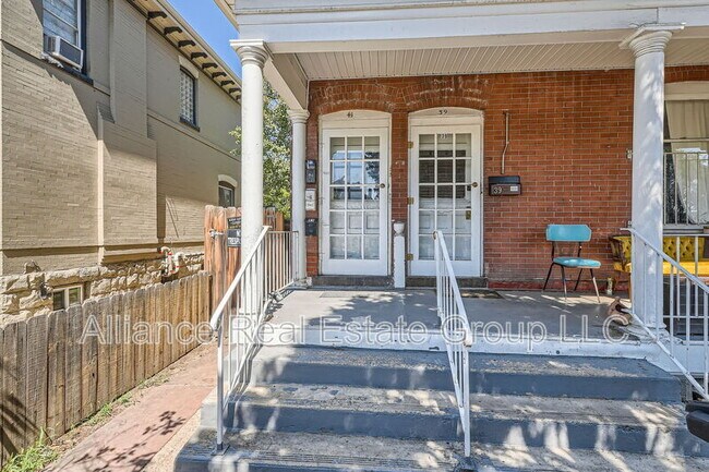 Building Photo - 41 W Byers Pl