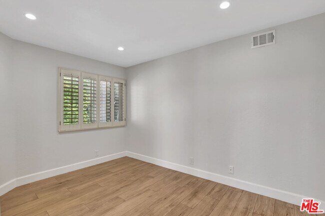Building Photo - 24701 Cll Conejo
