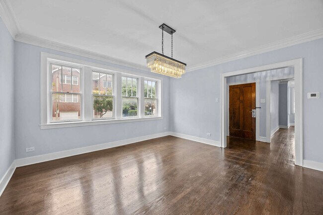 Building Photo - 1101 S Oak Park Ave