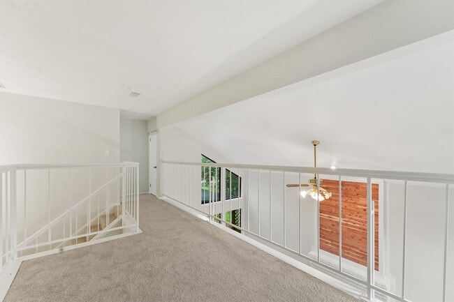 Building Photo - 18118 Lakeside Ln