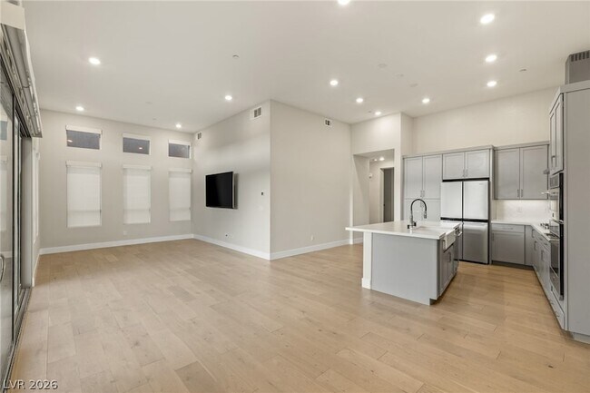 Building Photo - 4138 Salisto St