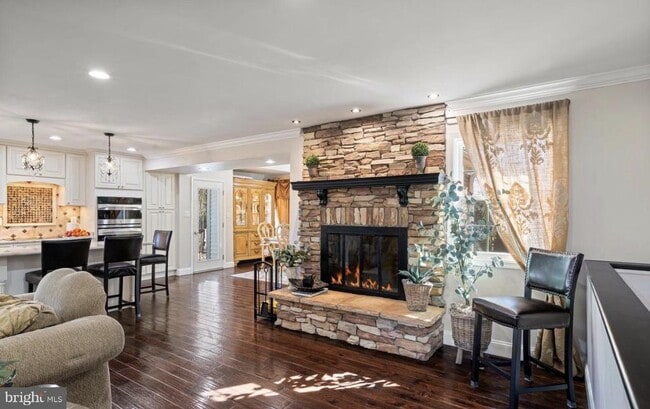 Building Photo - 11611 Vale Rd