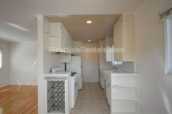 Building Photo - 944 21st St