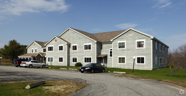 Building Photo - Bowdoinham Estates