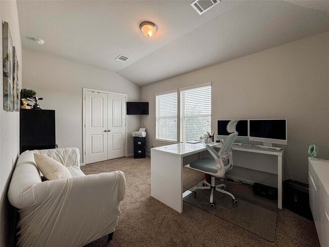 Building Photo - 2 Eagle Lake Ct