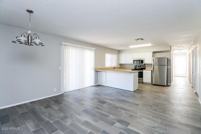 Building Photo - 4924 W Villa Rita Dr