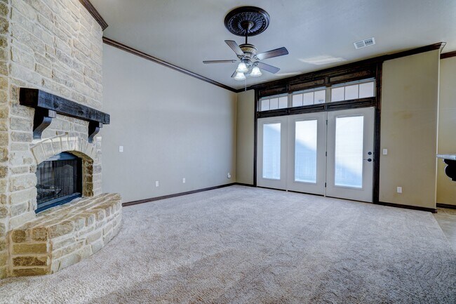 Building Photo - 812 Ryan Rd