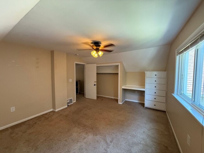 Building Photo - Charming 3 Bedroom, 1 Bath Home in the Swa...