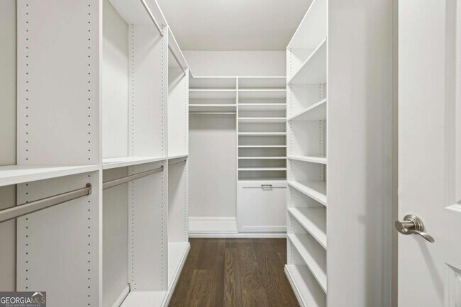 Building Photo - 355 Cricket Ln