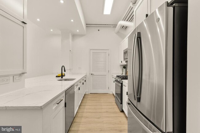 Building Photo - 1700 Kalorama Rd NW