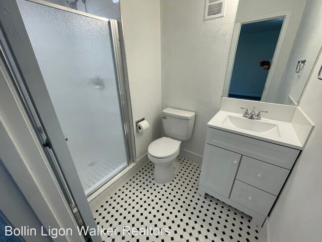Building Photo - 2 br, 2 bath House - 5516 Lakeshore Drive ...