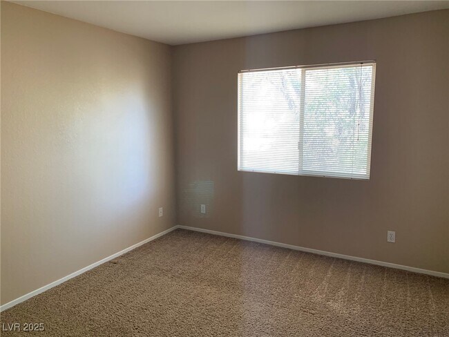Building Photo - 8240 Peaceful Canyon Dr