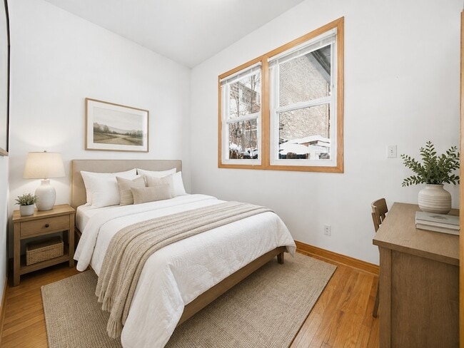 Building Photo - 2452 W Arthington St