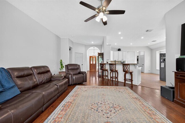 Building Photo - 3214 Southmere Ln