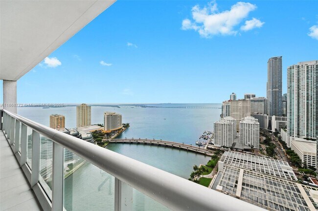 Primary Photo - 495 Brickell Ave