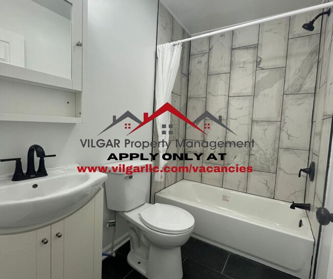 Building Photo - This cozy 3 bedroom, 1 bathroom home is priced to lease fast!