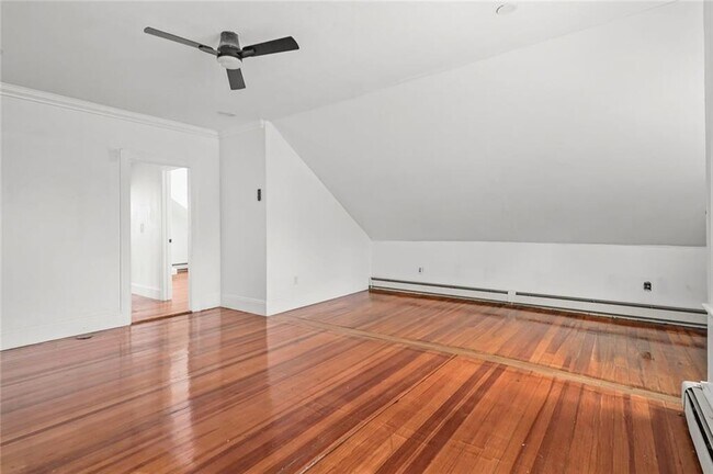 Building Photo - 123 Radcliffe Ave