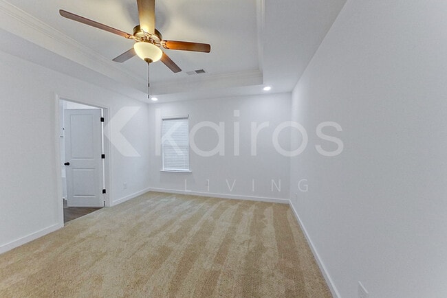 Building Photo - 142 Hughes Dr