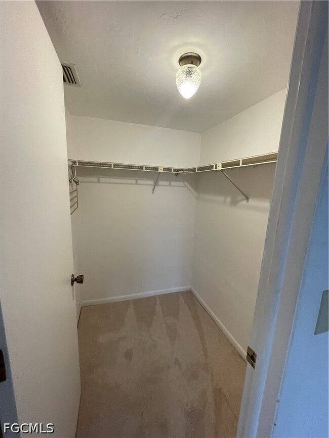 Building Photo - 1615 SE 46th Ln