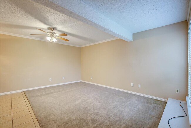 Building Photo - 3121 Park Ln
