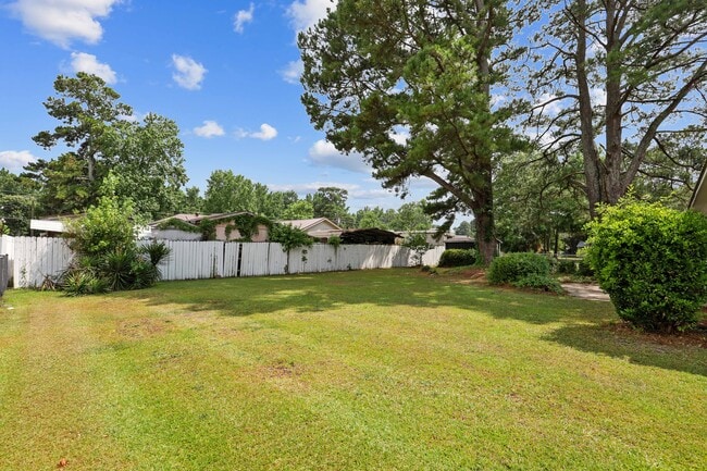 Building Photo - 118 Randall Ln
