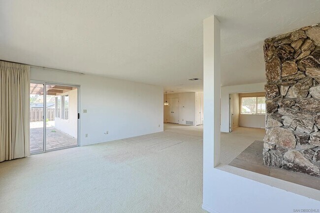Building Photo - 4346 Mt Helix Highlands Dr