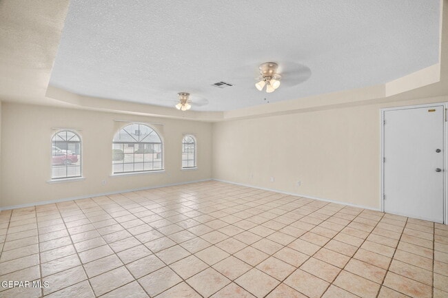 Building Photo - 5640 Van Horn Dr