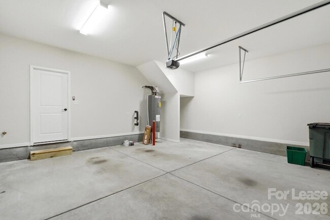 Building Photo - 615 Myrick Aly