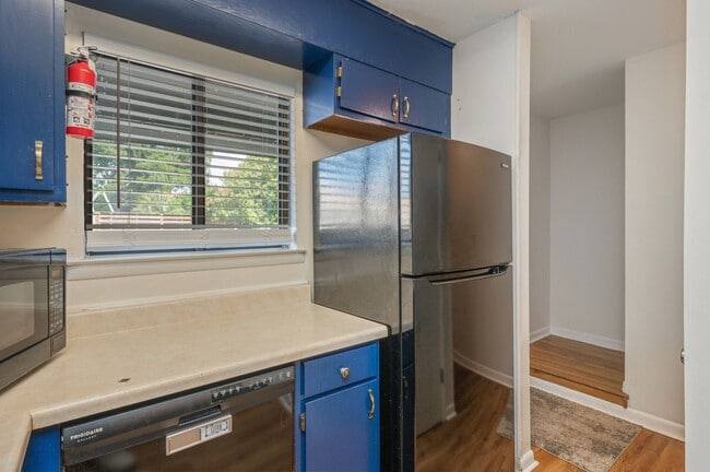 Building Photo - Stunning 2 Bedroom Townhouse in Fort Walto...