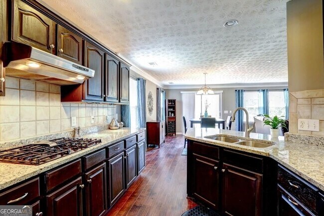 Building Photo - 3925 Kesler Ct