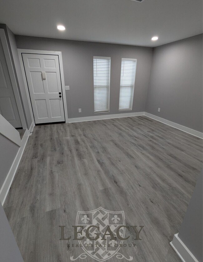 Building Photo - 408 Huntington Ridge Dr