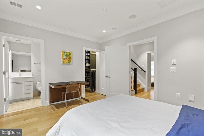 Building Photo - 1520 16th Ct N