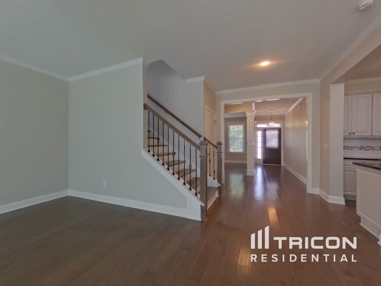 Building Photo - 551 Bunchgrass St