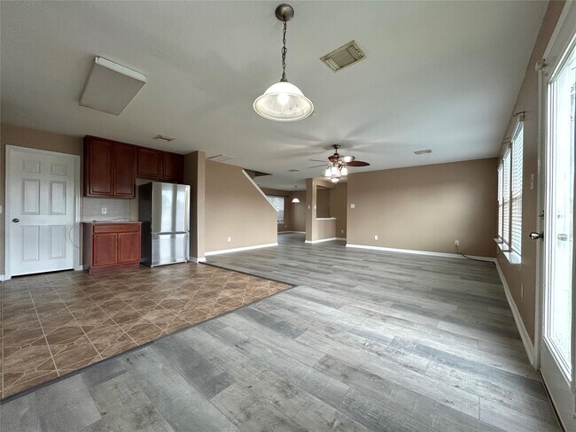 Building Photo - 6139 Springbrook Garden Ln