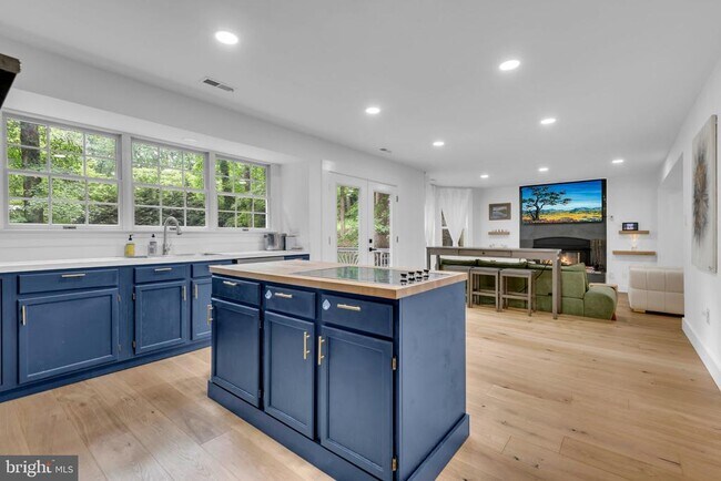Building Photo - 4350 Lady Trisha Ct