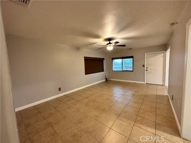 Building Photo - 903 W Olive Ave