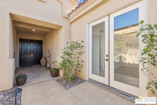 Building Photo - 4 Hillcrest Dr