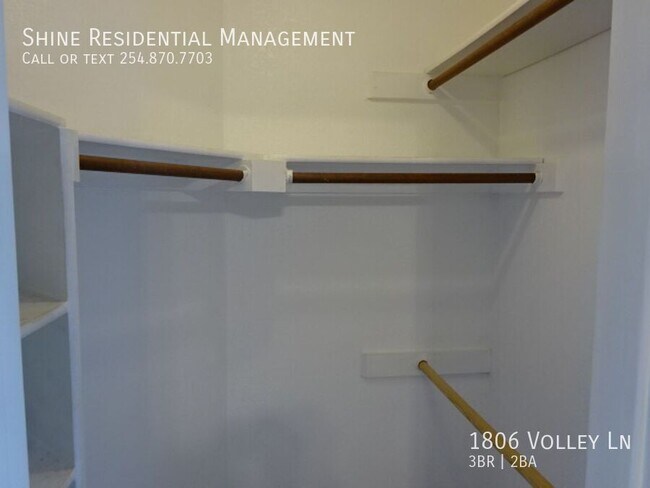 Building Photo - 1806 Volley Ln