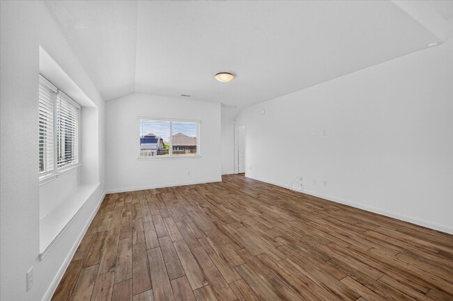 Building Photo - 1261 Rosebush Rd